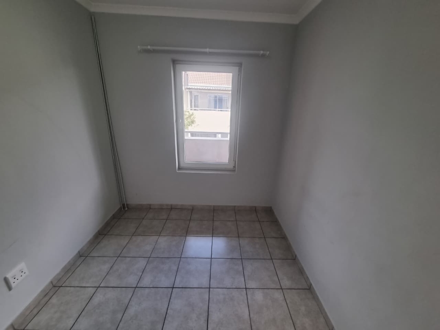 2 Bedroom Property for Sale in Klein Drakenstein Western Cape